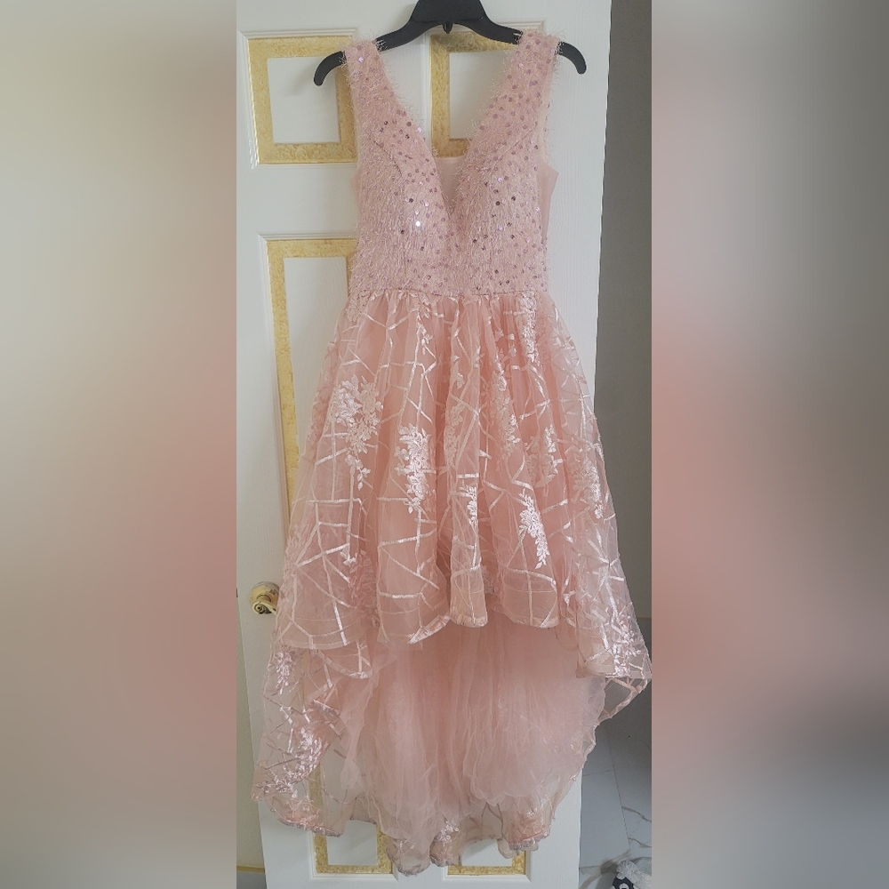 pink dress